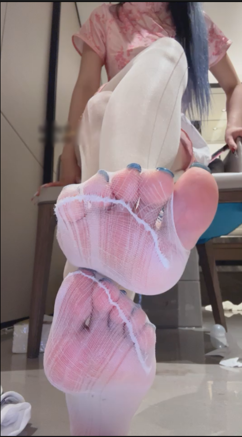 玩物直播玥樾-白丝女仆傻逼买贡【1V】【617MB百度云】