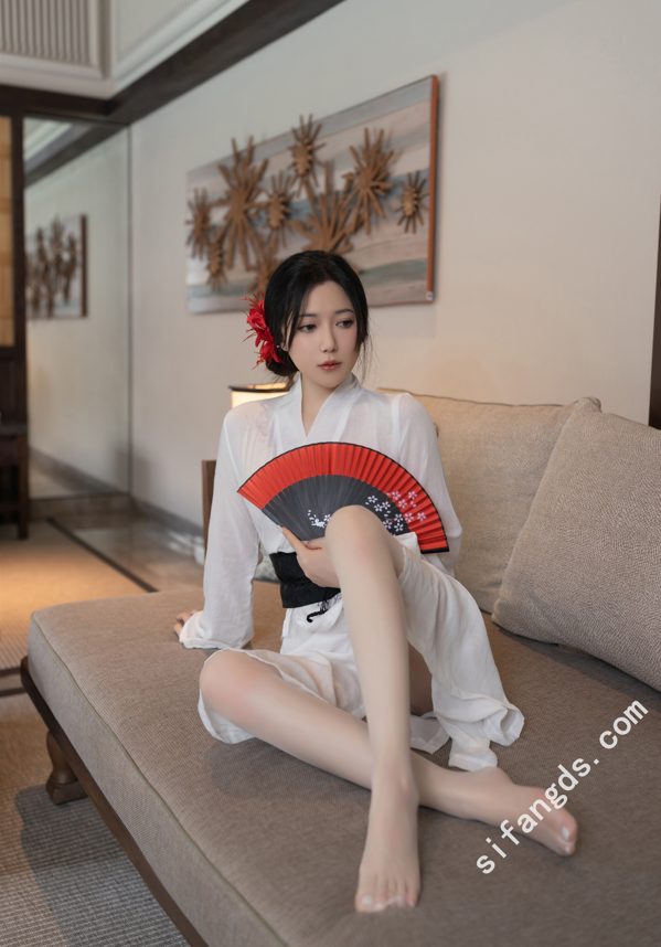 秀人网 鱼子酱 最新上架作品超清写真 (寂) 【122P1.8G】