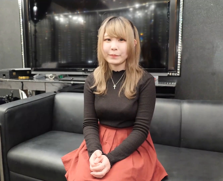 no.2375 (無修正) FC2 PPV 1876036【個人撮影】えなこ18歳色白Fカップに中出し【素人動画】 【1V 1.78GB】