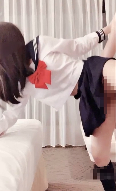 1201 极品粉嫩小仙女『优咪』调教紫薇啪啪福利(26V)