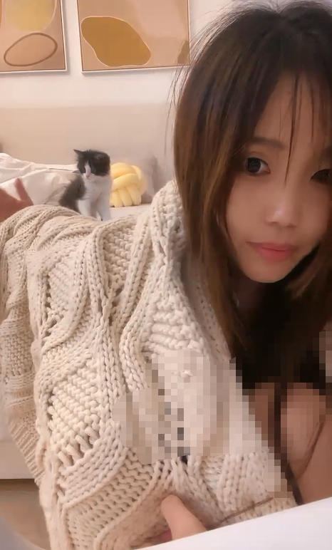 1289 黄色战袍校花女神【甜奶汐】让人梆硬的身材