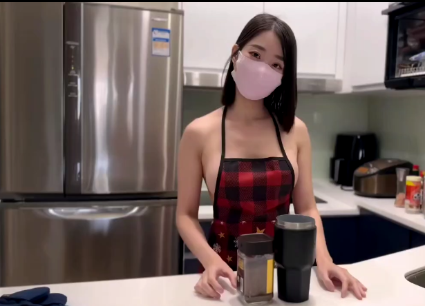 1503 【SSRPeach】台湾清华大学外文系臀后健身教练「Ellie」教你如何简单泡出好喝的即溶咖啡，可是你怎么就插进来了？
