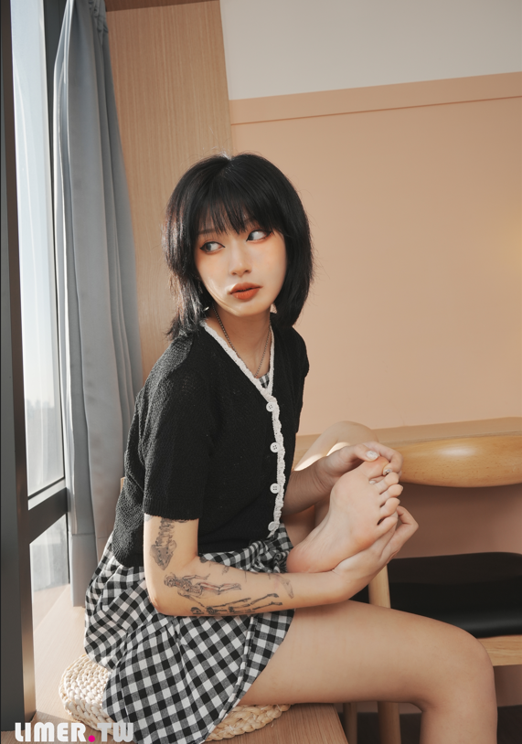 Limerence NO.031 Yuni午后时光 白浓乳液足疗 【142P1V2.54G】