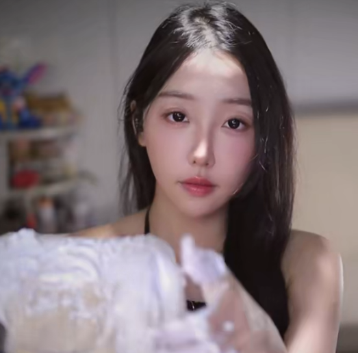 酥酥学姐_新人直播第一天，助眠记得带耳机嗷_20250805_1V574M百度盘