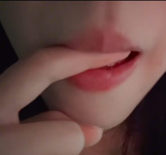 小妮困困_口水很多的视频甜手掌_甜屏 1V225M百度盘