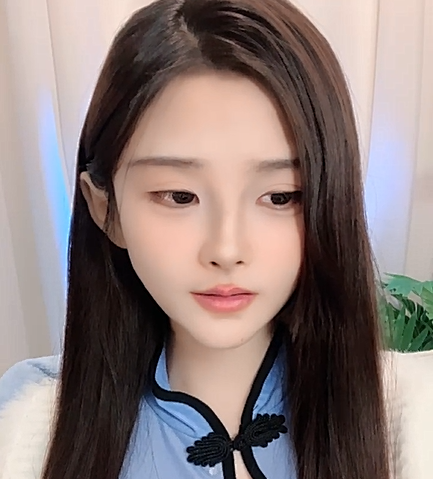 明星颜值甜蜜女神！绿播下海小尺度！撩起情趣装，一对豪乳又大又白，白丝袜美腿性感，脱下裤子大白屁股拍打