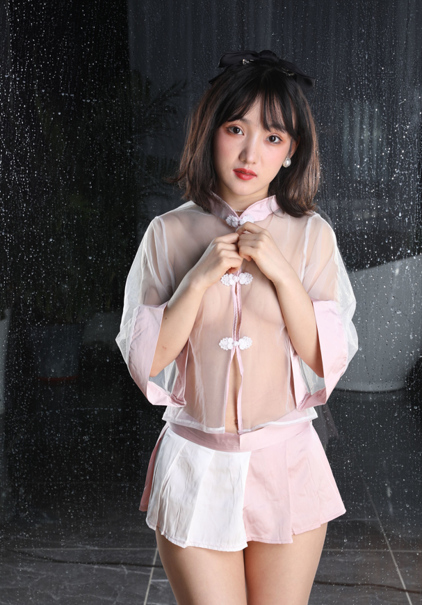 行X极品颜值粉嫩美鲍国模女神 小不点 超大尺度私拍套图【419P1.03G】