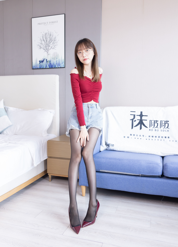 袜啵啵 - 稚予 - 高跟鞋热裤黑丝、挑鞋 【140P1V1.3G】