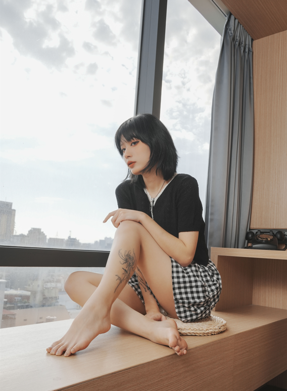 Limerence NO.031 Yuni午后时光 白浓乳液足疗 【142P1V2.54G】