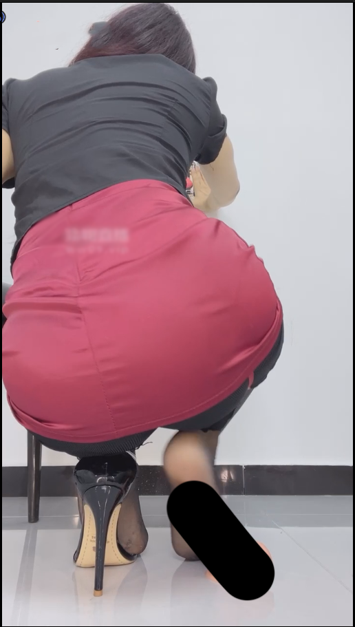 玩物直播喵主s-250716 红绿灯女秘书的压榨【1V】【0.99G百度云】