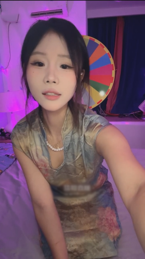 玩物直播花花m-250801 可调教的狗狗【2V】【2.15G百度云】