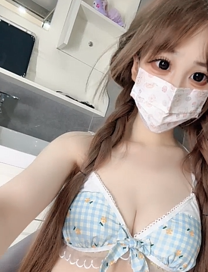 酥酥ovo超级漂亮大眼萌妹