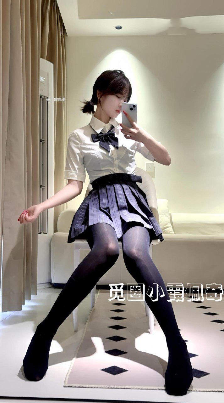 【新】抖音小霞佩奇-最新岛遇觅圈合集【NP+NV】【558MB百度云】
