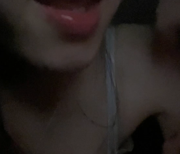 小妮困困_揉🐻甜屏_跟你说话🚢6分钟_💰30💰  1V193M百度盘