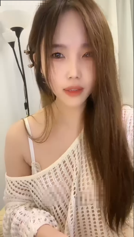 2185 校花女神【甜奶汐】满足不了的白虎