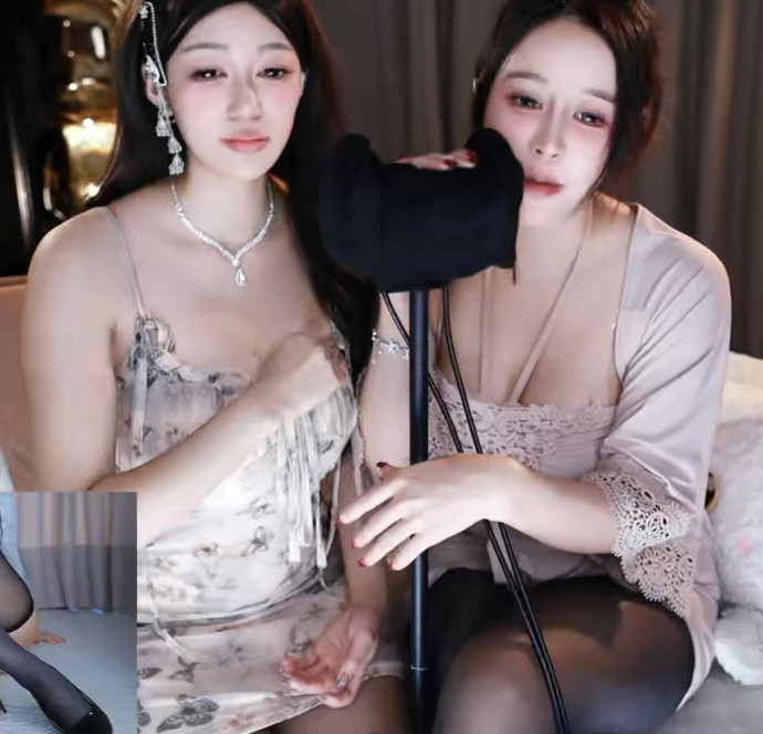 隔壁的苏苏s 听我说：GOGOGO 双人出发喽！20250913 1V326M百度盘
