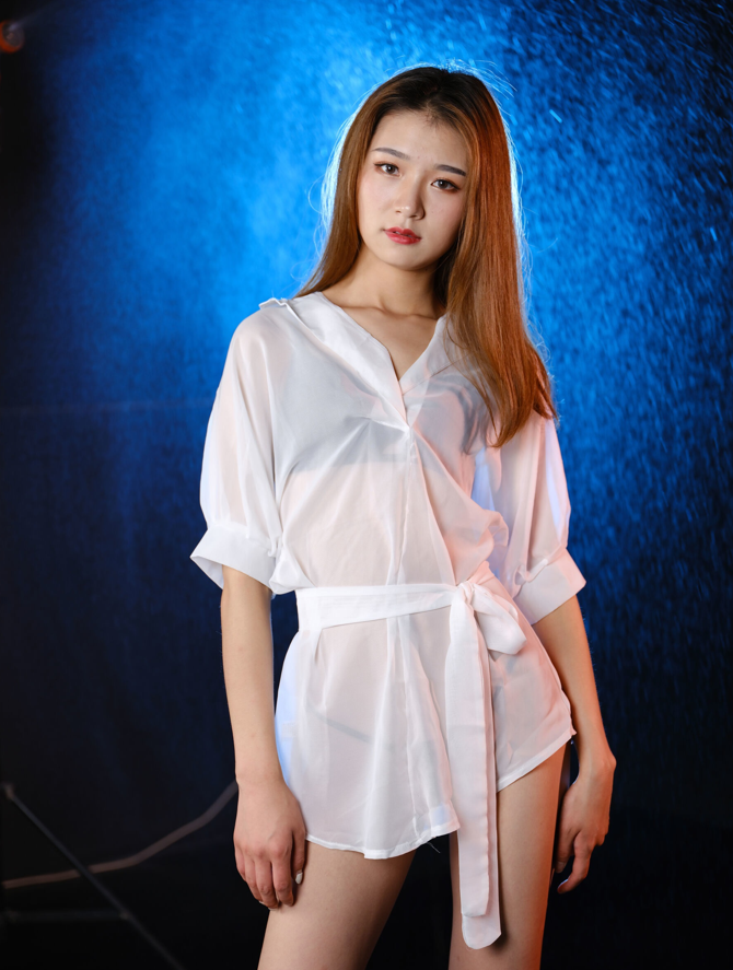 行X极品长腿气质女神 心苒 大尺度露点人体私拍套图【383P1.5G】