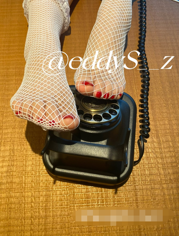推特极品eddy_zeddy_112233早期足交榨精视频 【101P82V3.5G】