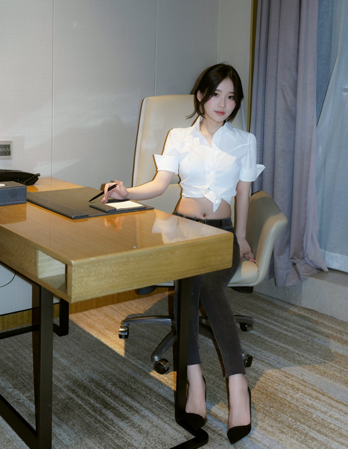秀人网 阿汁汁汁 高颜值美女 最新高价作品 三点全漏 乳头钉 嫩鲍特写 【87P1.57G】