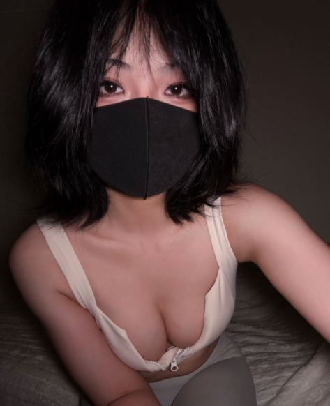 极品嫩妹-Mochi_inunyan-of完整版新 可爱短裤小母狗（1P,1V,462M）