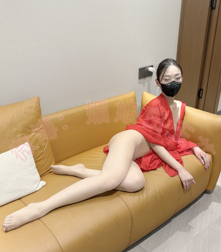足控-微博骚婊  媚娘白玉花-多种换装骚足诱惑福利（436P,16V,5.54G）