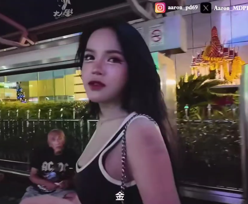 成人传媒-AA大人学-fansone新 曼谷打野搭讪妹子回饭店（1V,541M）