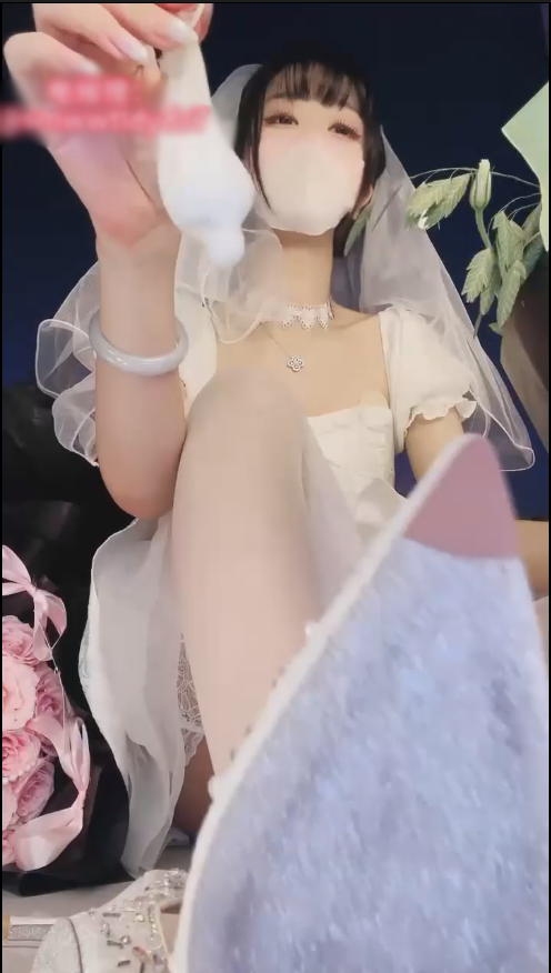 玩物直播维妮-20250829 七夕香水绿帽红绿灯【1V】【300MB百度云】