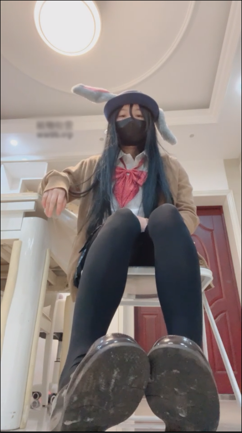 玩物直播砂糖-250116 脏鞋底辱母辱妻【1V】【322MB百度云】