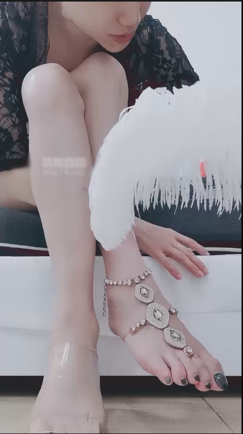 玩物直播水蜜樱桃-250911 第一视角-裸足羞辱【1V】【651MB百度云】