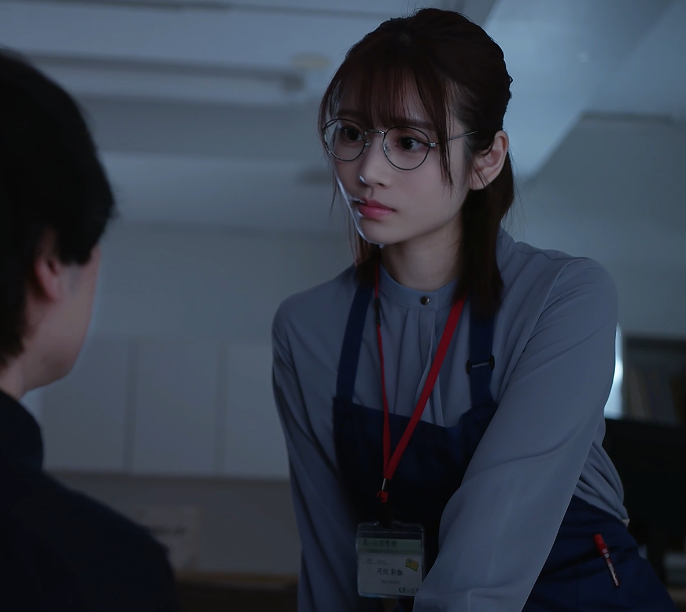 河北彩花，图书管理员