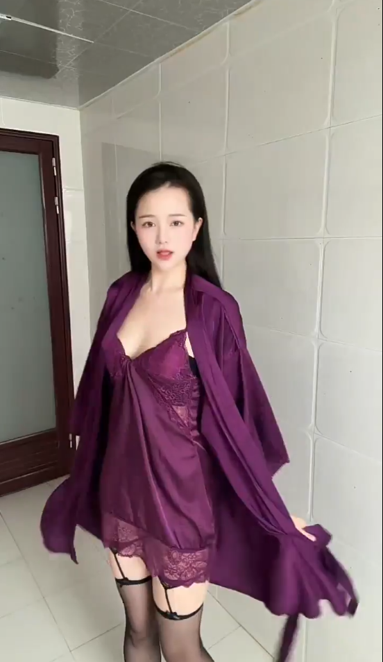 2579 25岁极品湖北小少妇，【蒋蒋姨】，风情万种2v