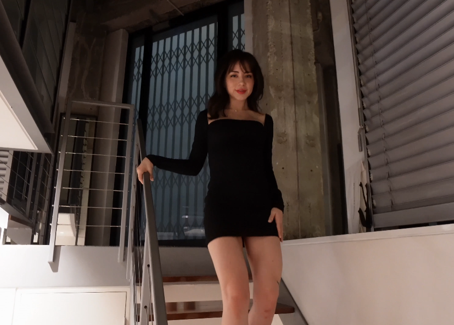 2738 中澳混血很有妈妈的味道，28岁韵味网红【露娜lunalovekiss】脸穴同框连续潮喷，无水印4K原版