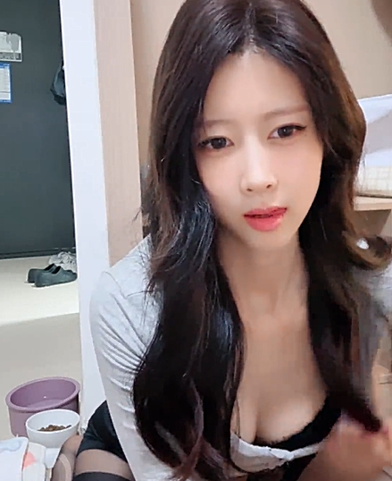 【一只然】女神降临! 超美绿播尤物下海~道具~精都射绝了!
