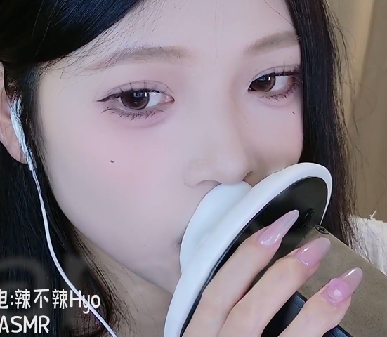 辣不辣Hyo 黑洞堵耳舔耳膜  1V440M百度盘