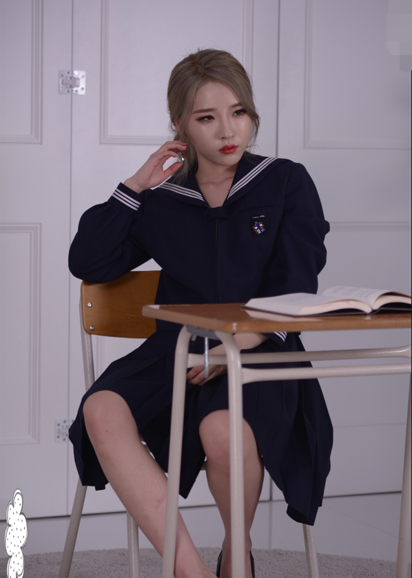 韩国极品颜值美模【汉娜】JK制服扮穴拍摄 【735P1.9G】