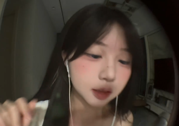 啵啵眠眠 10月限定鱼眼镜头酸奶甜屏 - 1V495M百度盘