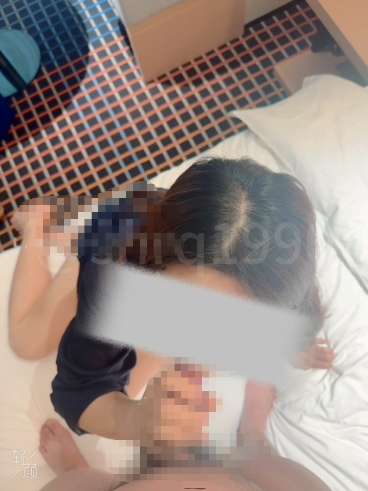「snrp1990」良家熟女母狗开裆丝袜口交后入骚