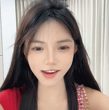 好嫩 气质校花长相甜美【咪咪酱】极品身材大长腿皮肤好百褶 逼毛稀疏有型嫩嫩的小穴敞开好粉