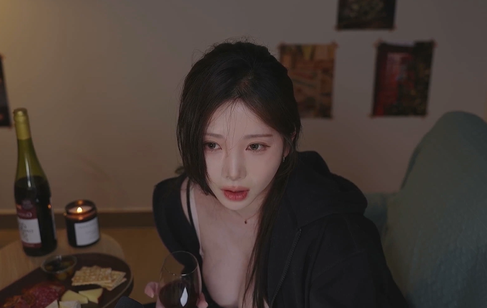 Yoonying - 友达以上,恋人未满 【1V880M】