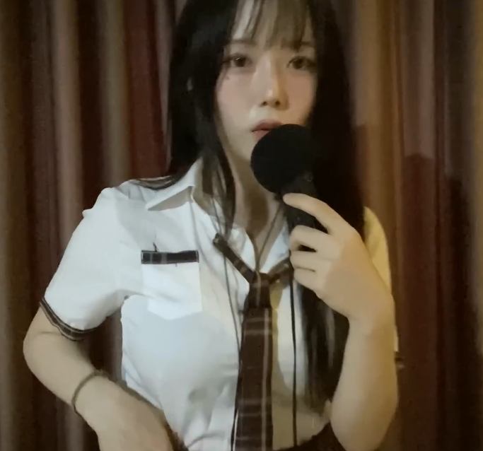 Jamonghae  ASMR Cosplay Lookbook 回归（蜜莉、布尔玛、女仆、校服） 1V378M百度盘