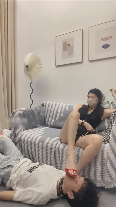 玩物直播170精灵s姐-250922 下班调教贱狗【1V】【371MB百度云】