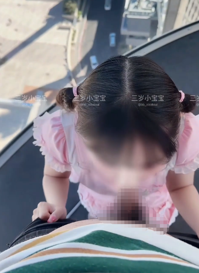 顶级萝莉淫妻-三岁小宝宝（bb_xiaokeai)-新 在世界上最大的摩天轮做爱（1V,502M）