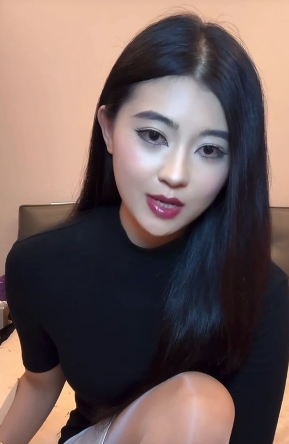 抖音极品轻熟女-孤独夫人-自慰福利（6V,372M）