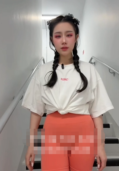 极品颜值淫妻-晨汐(汐梦瑶)-新 楼道露出性爱,被陌生人发现慌忙跑路(1V,535M)