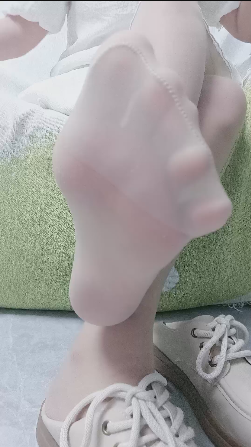 玩物直播萌宝儿-251003 第一视角-香水倒计时炸精【1V】【354MB百度云】
