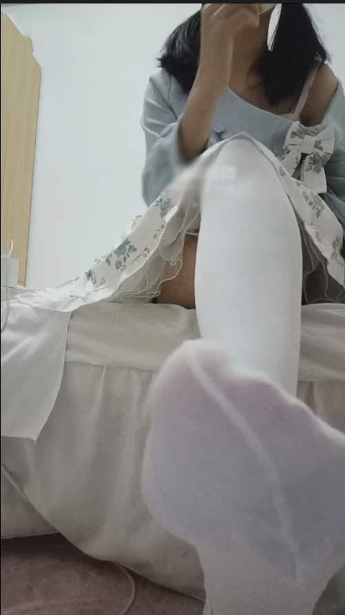 玩物直播杪杪-250923 剧情拍手寸止红绿灯【1V】【531MB百度云】