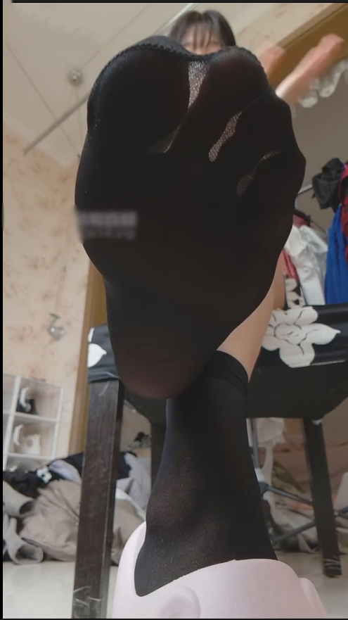 玩物直播桃夭-250921 周末短肉丝妹妹诱导榨精哥哥【1V】【331MB百度云南】