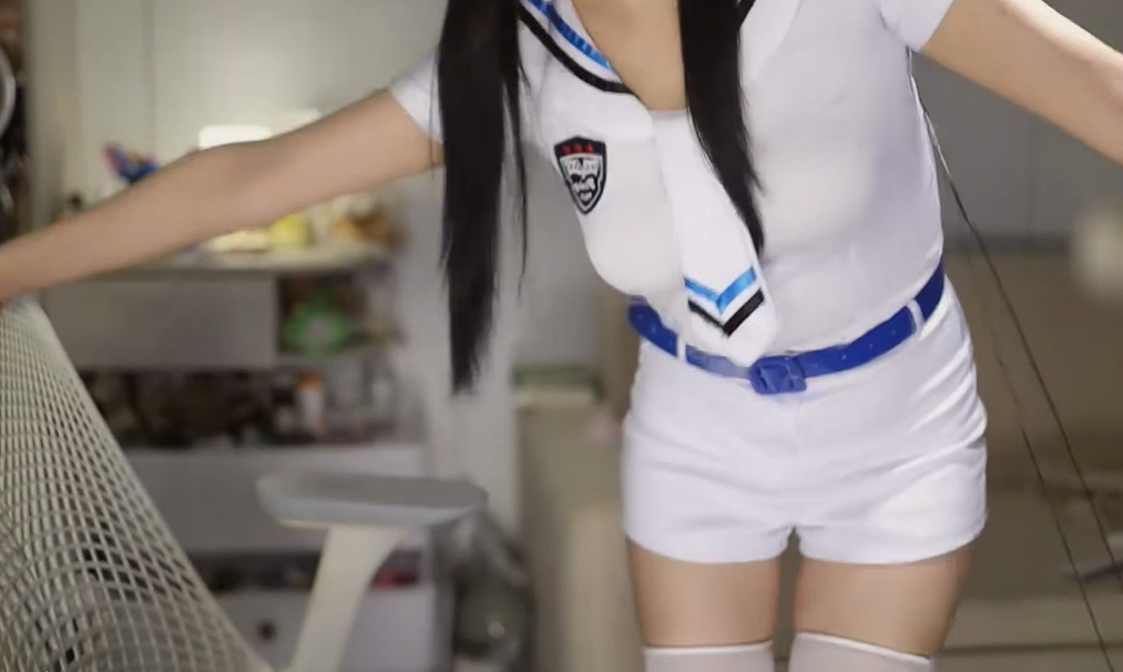 酥酥学姐 - 和男朋友来玩cosplay 【1V239M】
