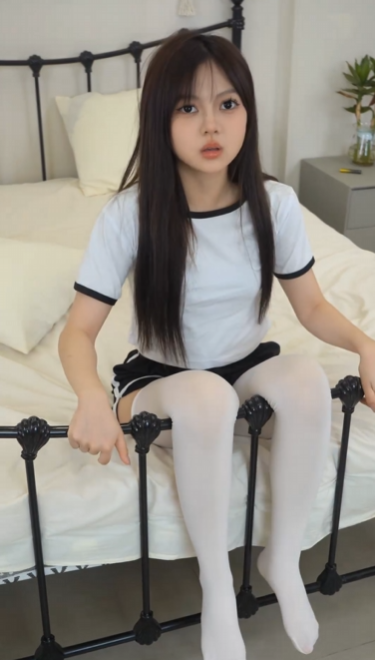 有没有义父知道这个妹子是谁啊？