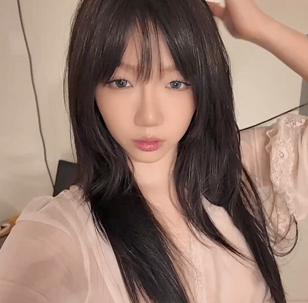 [Onlyfans] Aryminh 露脸福利姬订阅